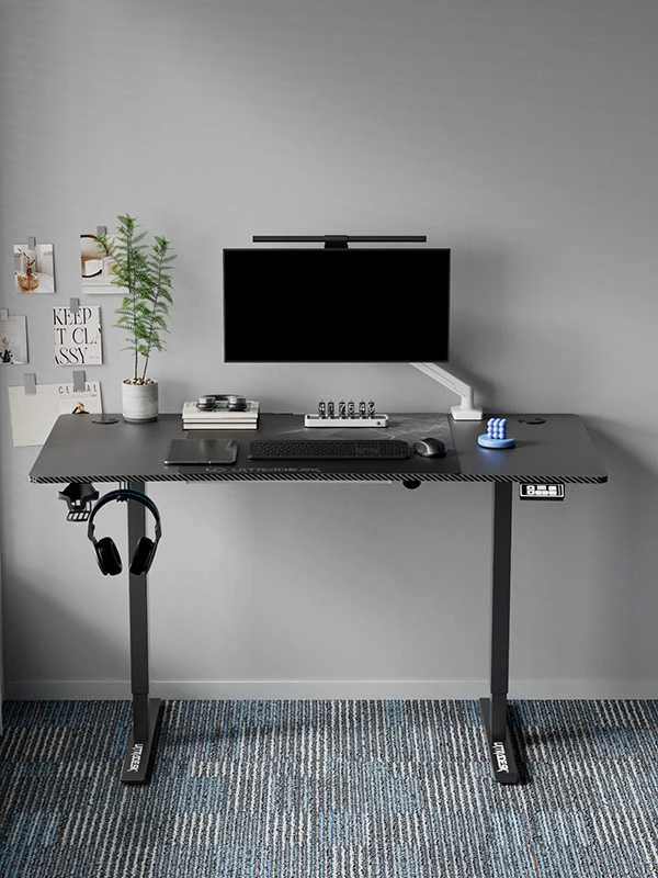 Žaidimų stalas Ultradesk LEVEL V2, 140 x 68 cm, Juodos spalvos