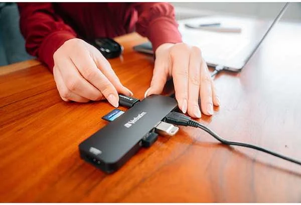 Verbatim Adapteris Hub USB-C – 2xHDMI/ 3xUSB-A/SD/Micro SD/USB-C pilkos spalvos 32151