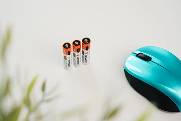 Verbatim Akumulatorki litowa akumulatorki su USB-C AAA, 4-pack, Kabelis 4x USB-C