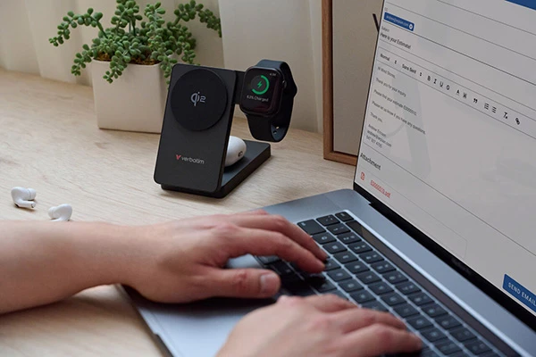 „Verbatim Charge ‘n’ Go Qi2 3-in-1“ magnetinė belaidė išorinė baterija, 5000 mAh, USB-C, Pilkas