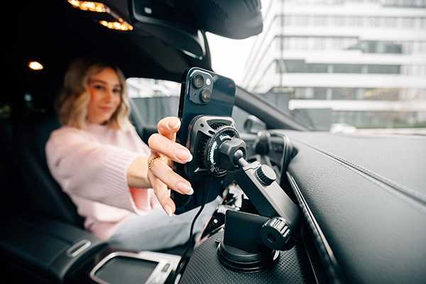 Verbatim įkroviklis automobilinis n Drive Qi2 15W RGB CND-01 juodos spalvos 31860