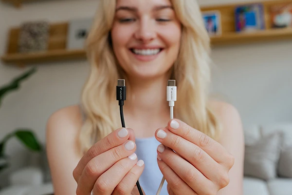 Verbatim Sync & Charge USB-C į C essentials 60W Kabelis juodos spalvos / baltos spalvos 2 vnt. 32391