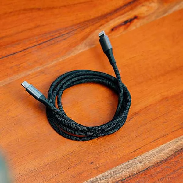 „Verbatim“ sinchronizavimo ir įkrovimo laidas USB-C į „Lightning“ 120 cm Juodas
