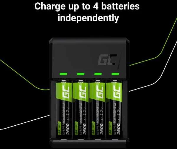 GC VitalCharger su keturiomis įkrautomis AA baterijomis