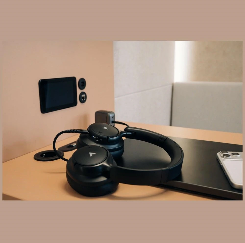 Ausinės Nauszne Verbatim belaidės TruSound Pro Bluetooth ANC juoda 30194