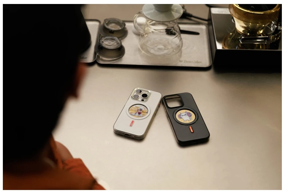 Dėklas XTREM Instant Custom E-INK skirtas iPhone 15 Pro juodas