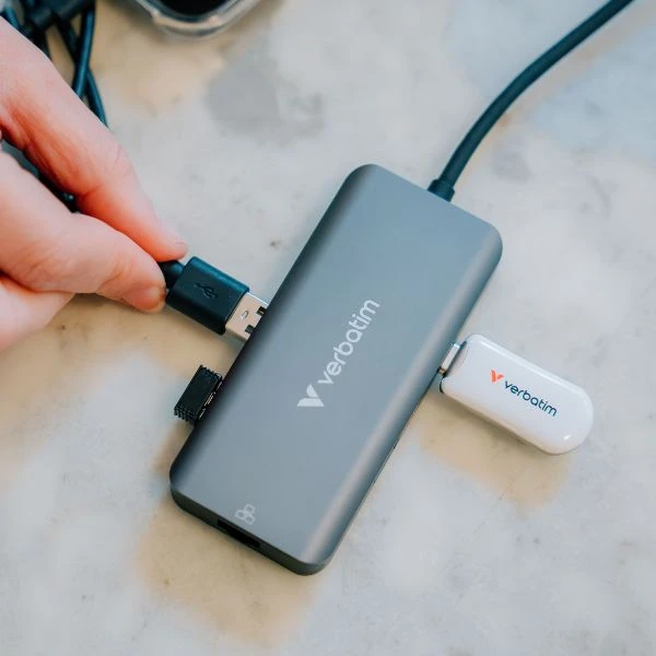 USB Hub Verbatim USB-C/HDMI/3xUSB-A 3.2/RJ45 aliuminio korpusas 32157 aprašymas - Prekės nuotrauka USB Hub Verbatim USB-C/HDMI/3xUSB-A 3.2/RJ45 aliuminio korpusas 32157 aprašymas - Prekės nuotrauka