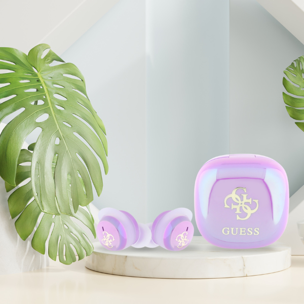 Guess Bluetooth ausinės GUTWSJ144ESU TWS + docking station violetinė Iridescent 4G Printed Logo aprašymas - Prekės nuotrauka Guess Bluetooth ausinės GUTWSJ144ESU TWS + docking station violetinė Iridescent 4G Printed Logo aprašymas - Prekės nuotrauka