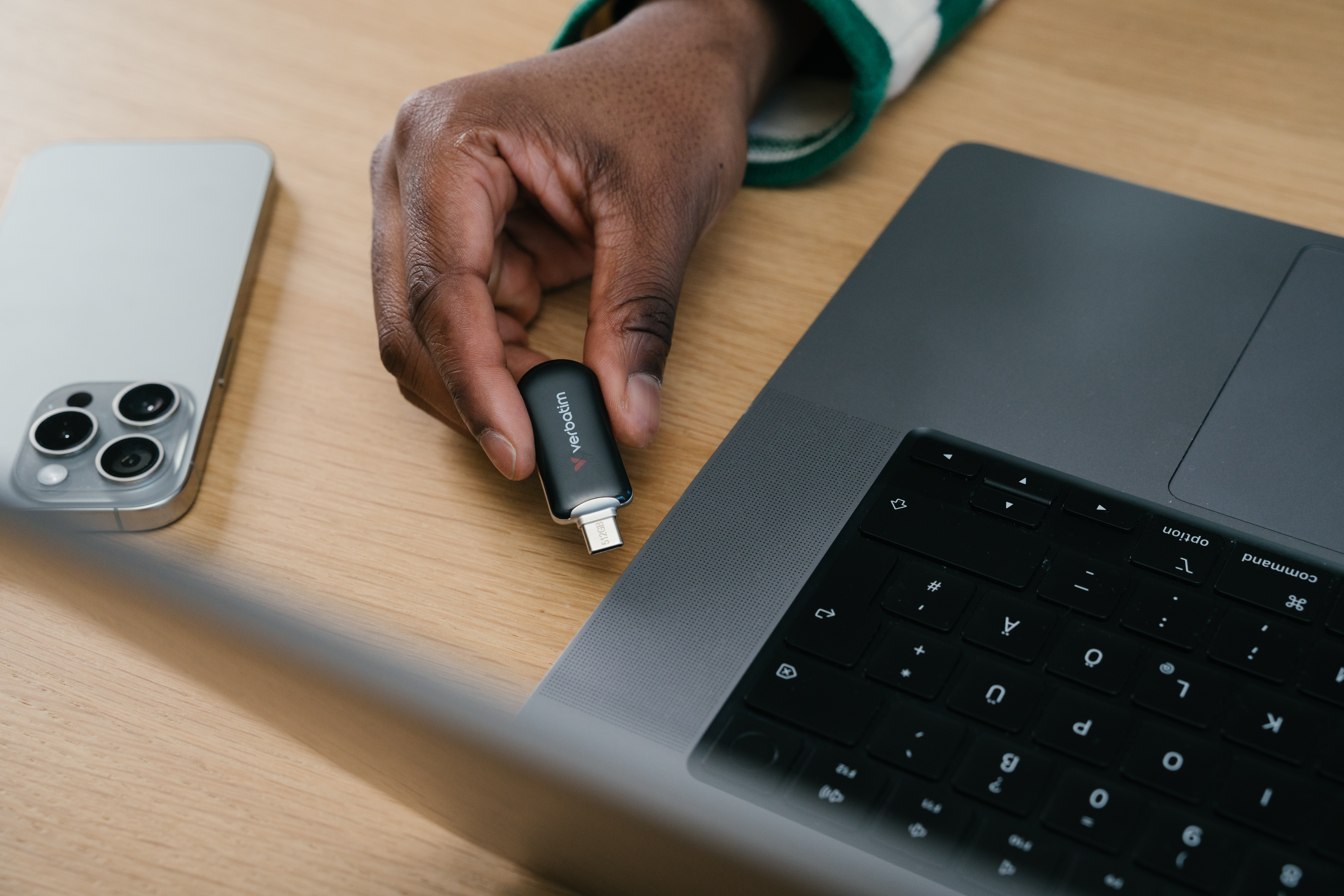 Pendrive Verbatim Plectra 128GB USB-C juodos spalvos 30225 aprašymas - Prekės nuotrauka