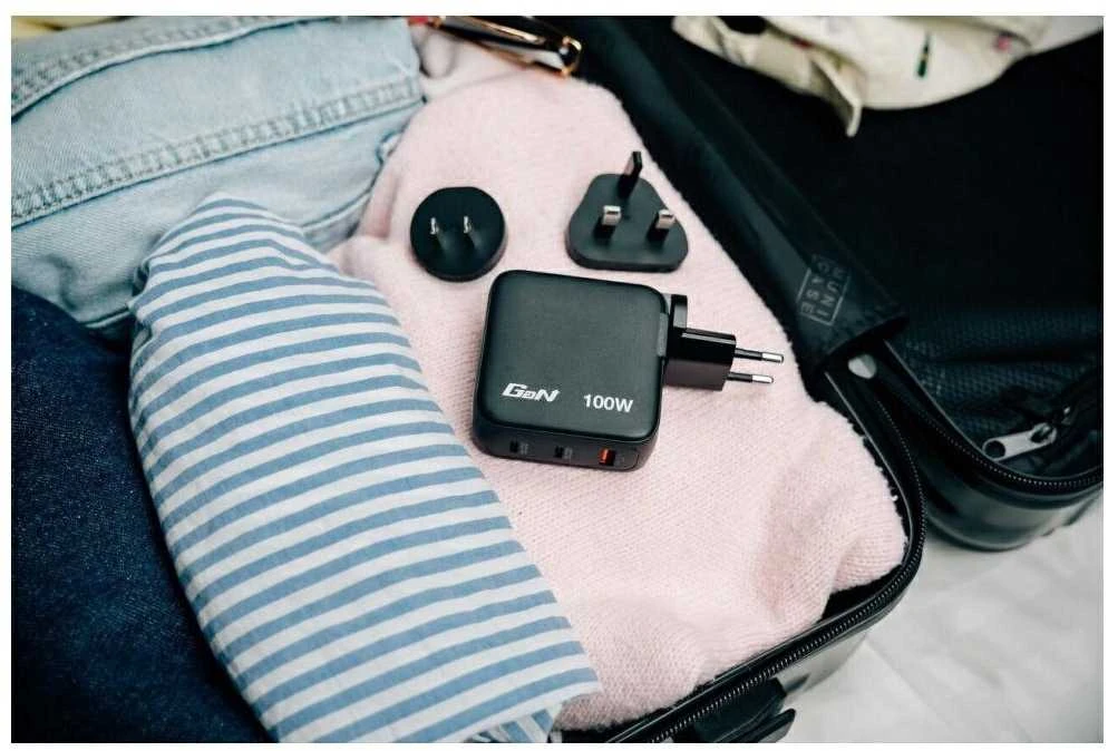 Verbatim Mini GaN Charger 100W with Ekranas, 2× USB-C PD, 1× USB-A QC 3.0, Juodas