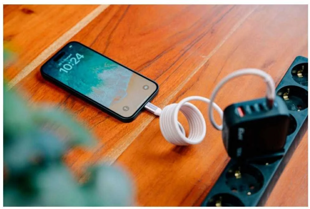 „Verbatim“ magnetinis sinchronizavimo ir įkrovimo laidas USB-C į USB-C, 100 W, 120 cm, Rožinė