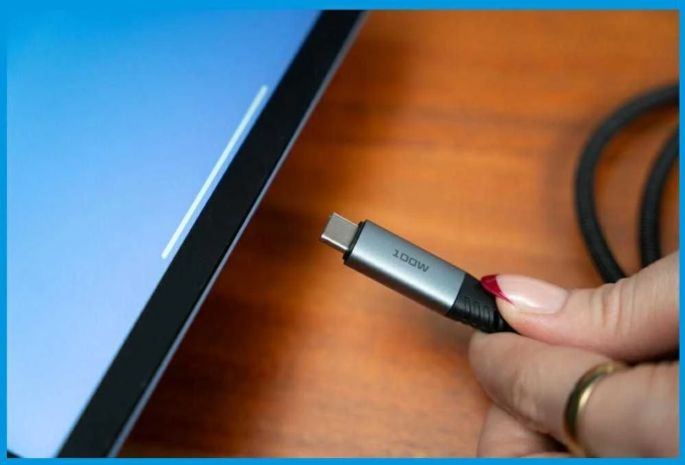 „Verbatim“ sinchronizavimo ir įkrovimo laidas USB-C į USB-C, 100 W, 120 cm, Juodas