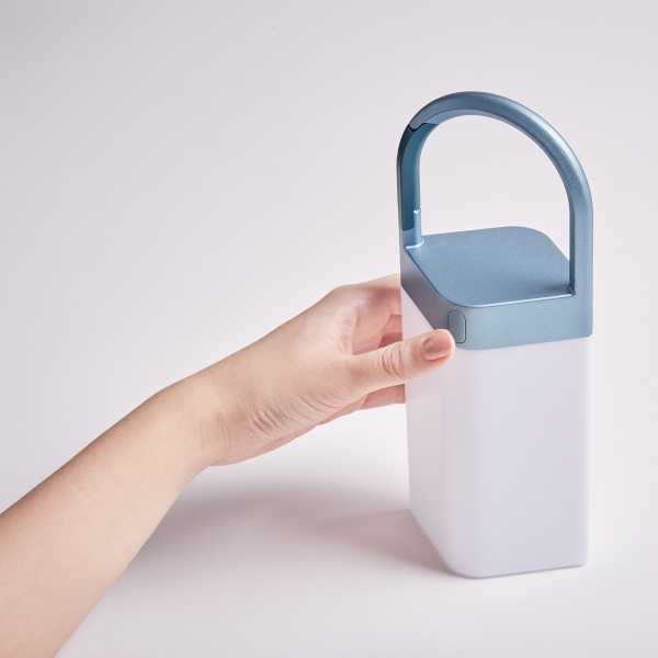 Dėklas Lexon „Horizon“ belaidė LED lempa, šviesiai mėlyna LH77LB1