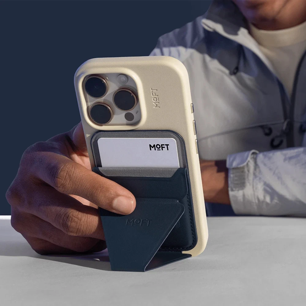 „Moft Movas Snap-On MagSafe“ magnetinė piniginė ir telefono laikiklis, Misty Cove