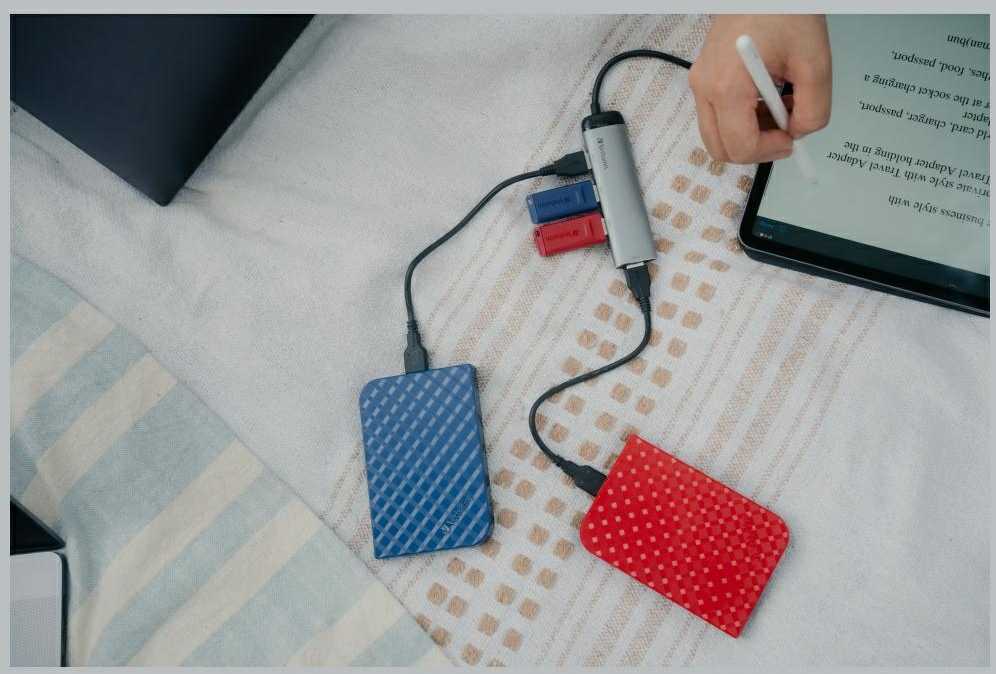 Verbatim USB atmintinė, USB 2.0, 32GB, Slider, mėlyna, raudona, 49327, USB A, usb su ištraukiama jungtimi. 2 vnt