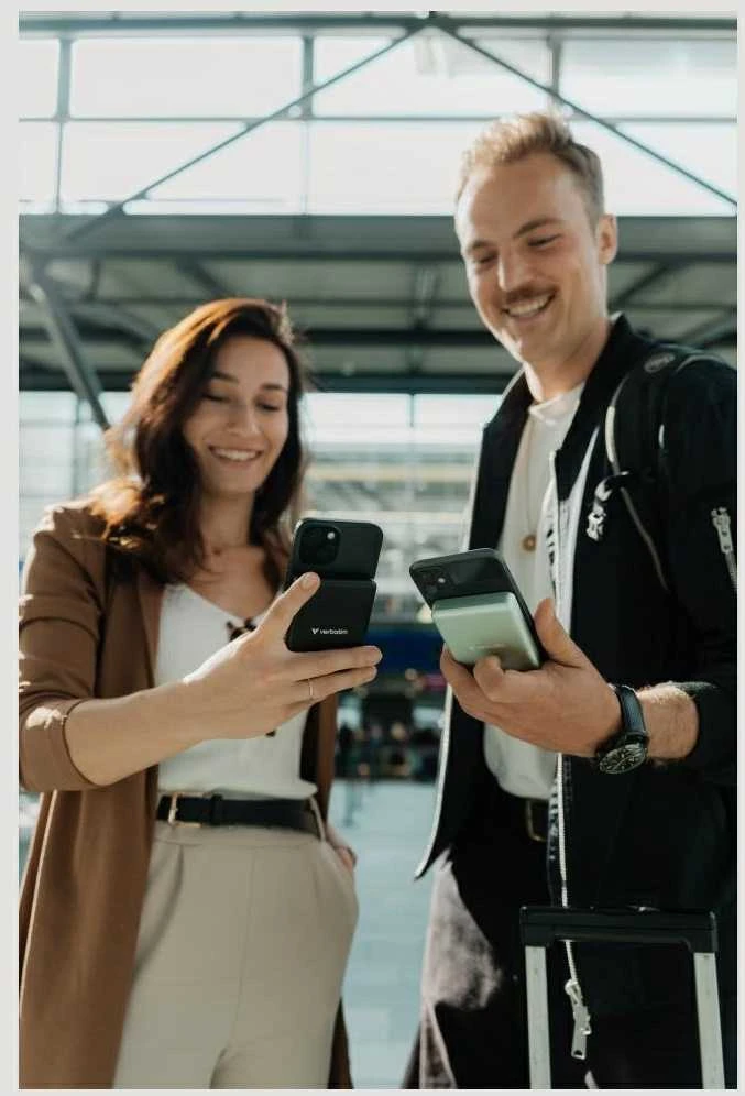 „Verbatim Charge ‘n’ Go Essentials“ magnetinė belaidė išorinė baterija, 5000 mAh, Žalia