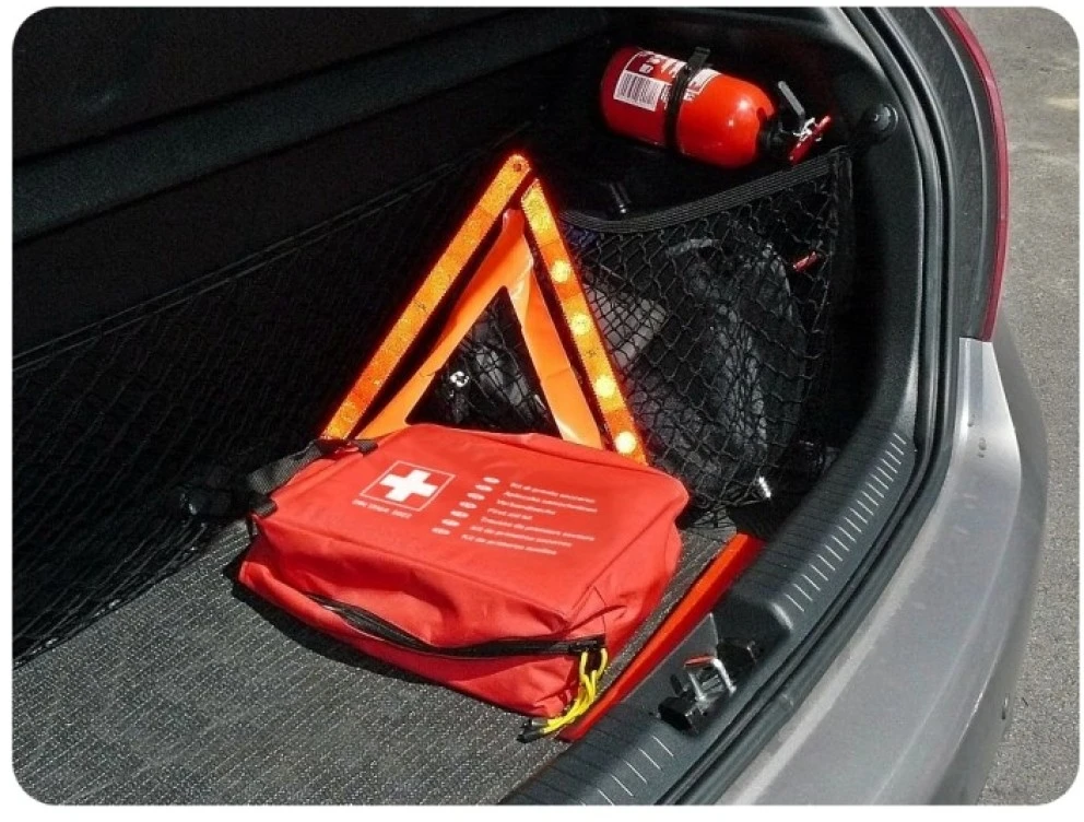 Reflex Polska Automobilio pirmosios pagalbos vaistinėlė su kandikliu DIN 13164