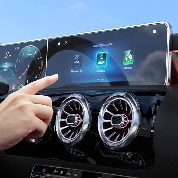„Spigen Mercedes Benz Glass tR EZ Fit Crystal Clear“ ekrano apsauginių plėvelių pakuotė, 2 vnt. – A klasės 2021/2020 automobiliui