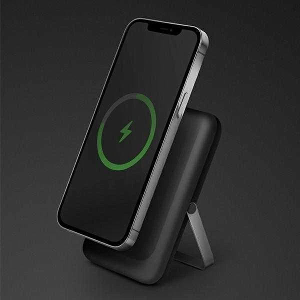 UNIQ nešiojama įkroviklis „Hoveo 5000mAh USB-C 20W PD“ greito įkrovimo belaidis magnetinis anglies pluošto pilkos spalvos