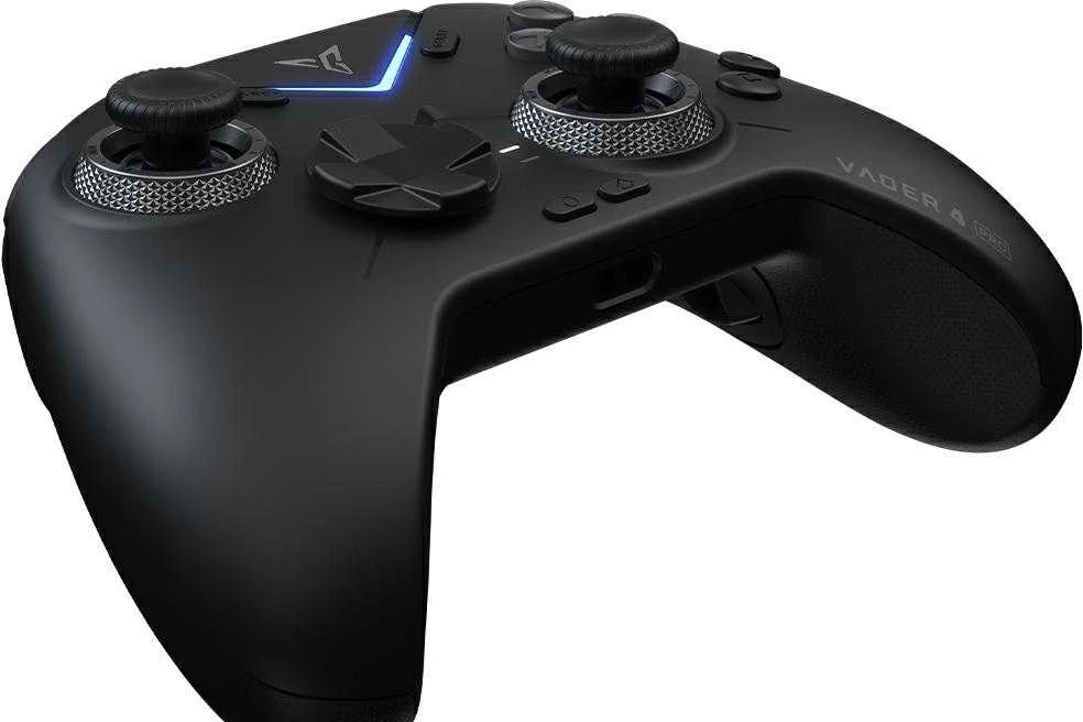 „Flydigi VADER 4 PRO“ universalus „Bluetooth“ žaidimų valdiklis