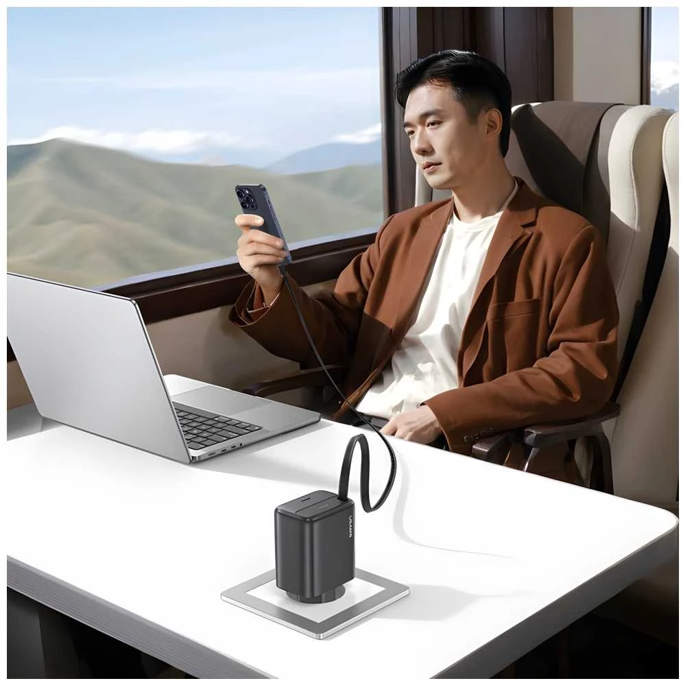 USAMS įkroviklis 1xUSB-C su ištraukiamu USB-C PD+QC 30W Gan greito įkrovimo juodos spalvos