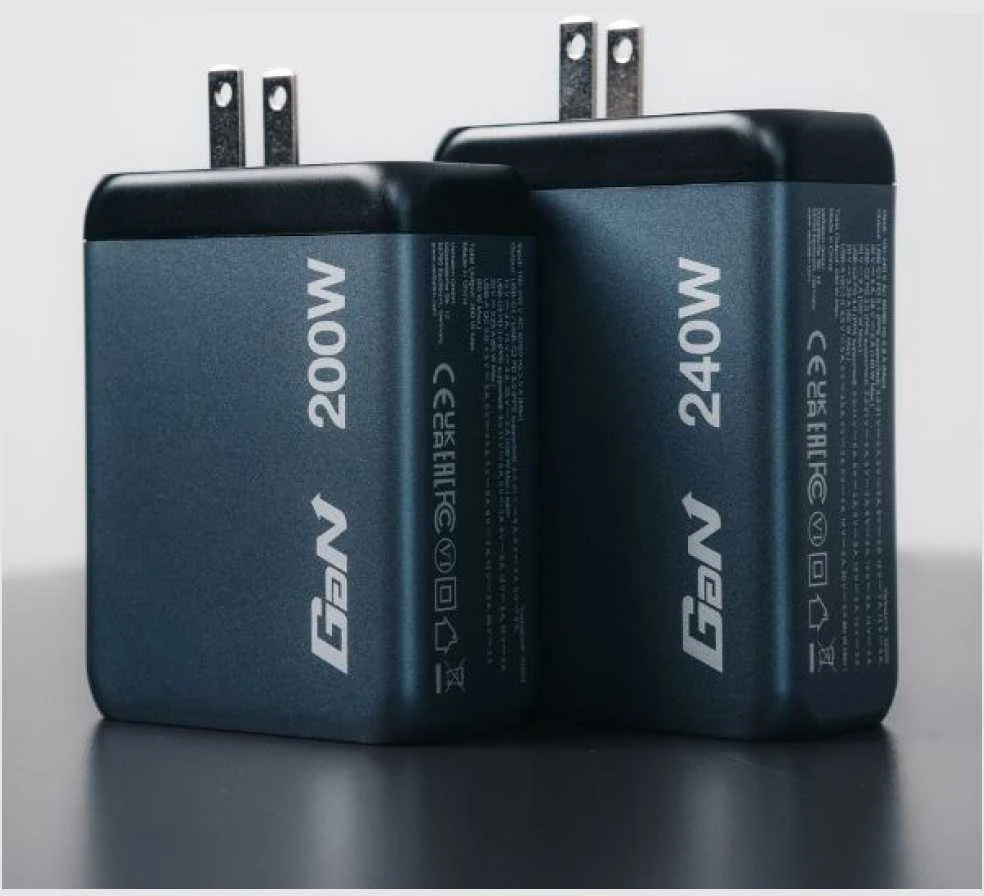 VERBATIM įkroviklis GNC-240 GaN su 4 prievadų 240 W USB oro kondicionieriumi ES / JK / JAV