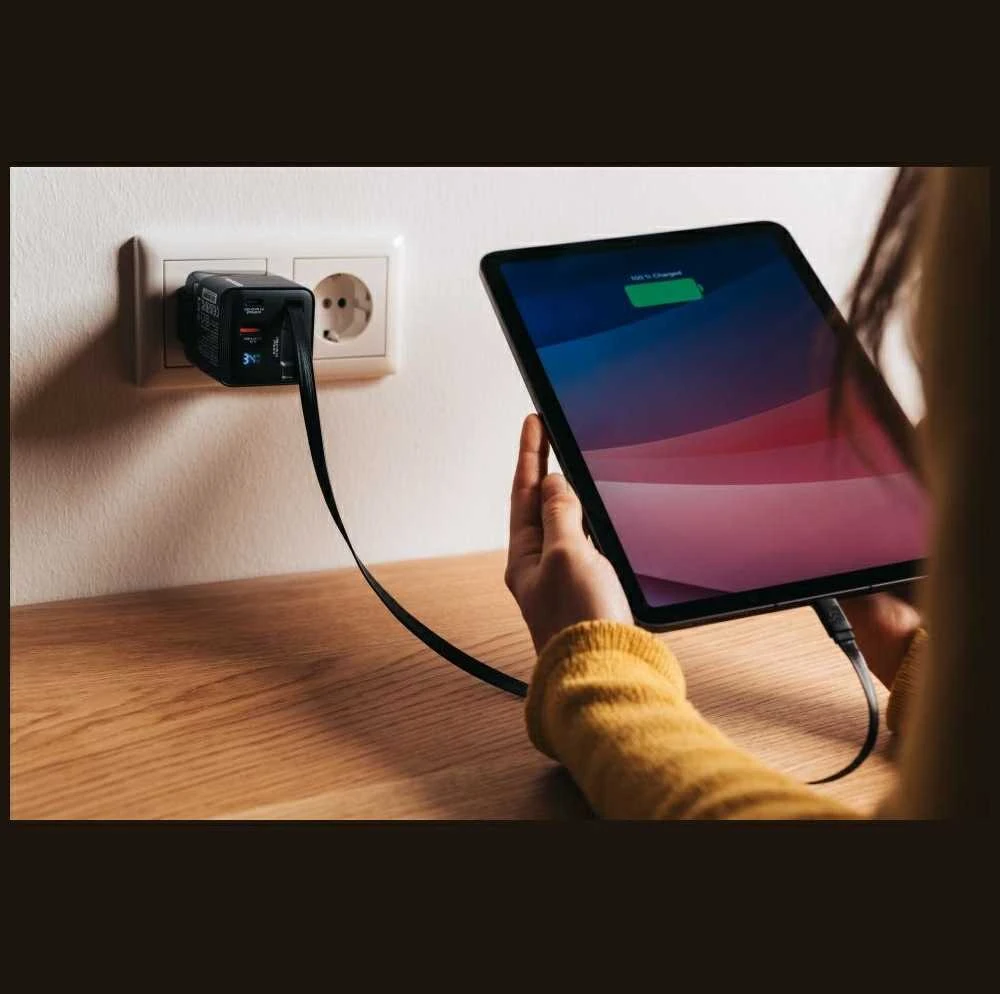 Verbatim GaN sieninis įkroviklis, 65 W, 2 prievadai, USB-C laidas, sulankstomas JAV kištukas su ES / JK adapteriais