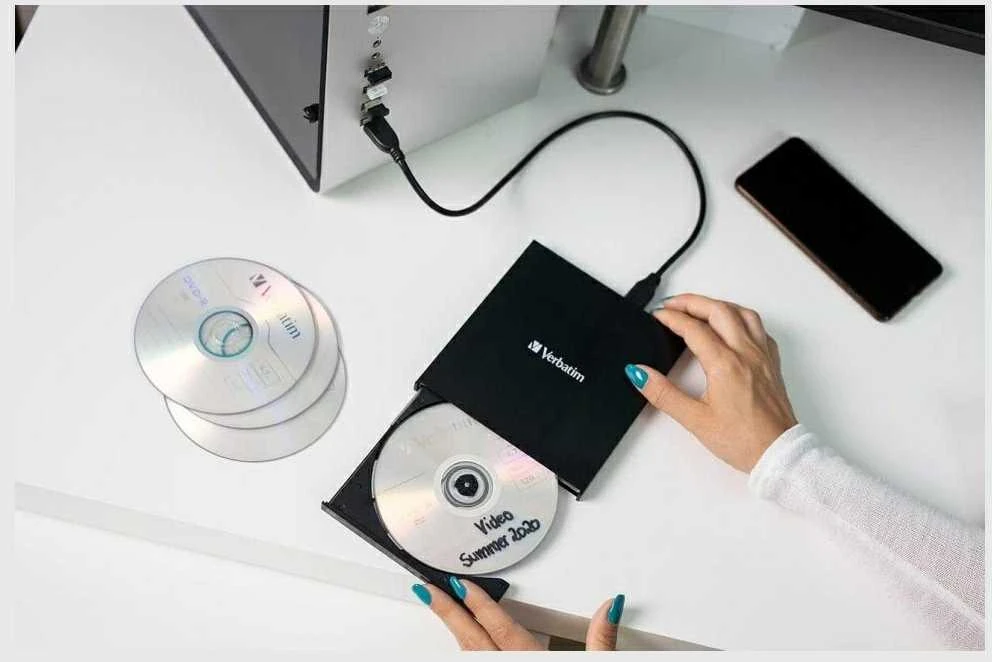 Išorinis otinis įrenginys Verbatim Slimline DVD USB2.0 juodos spalvos 53504