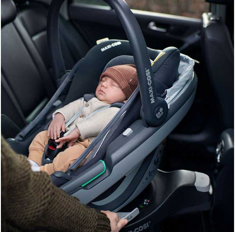 Maxi-Cosi Coral 360 i-Size automobilinė kėdutė Essential Graphite 0-13 kg