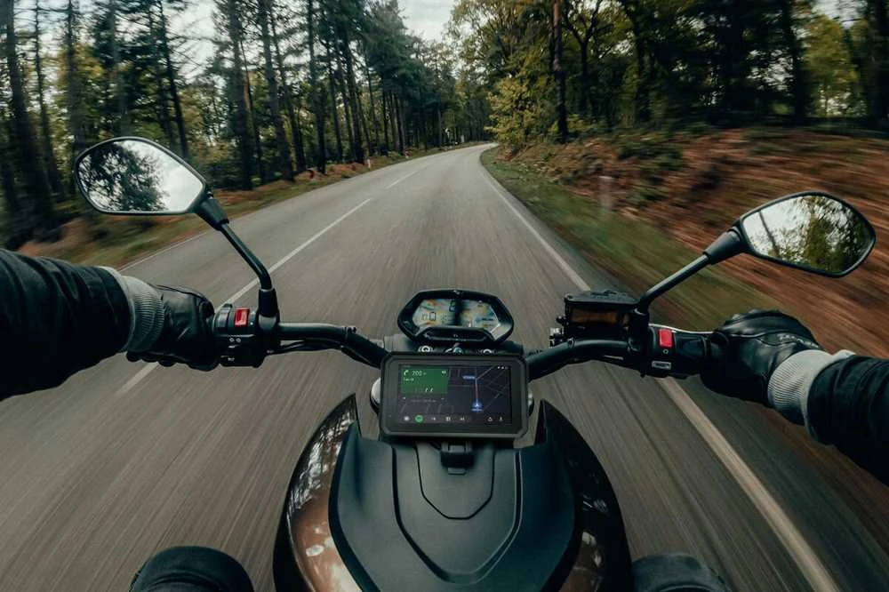Automagnetola Baltan Nexadio MB100 multimedia motociklui