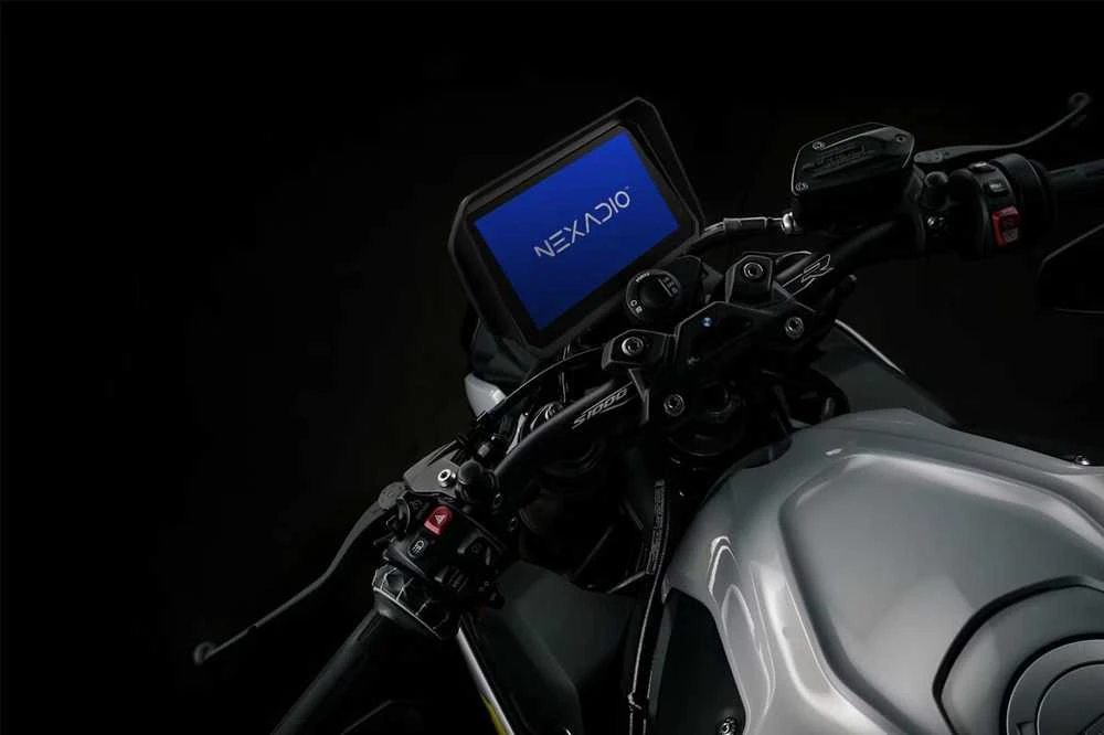 Automagnetola Baltan Nexadio MB100 multimedia motociklui