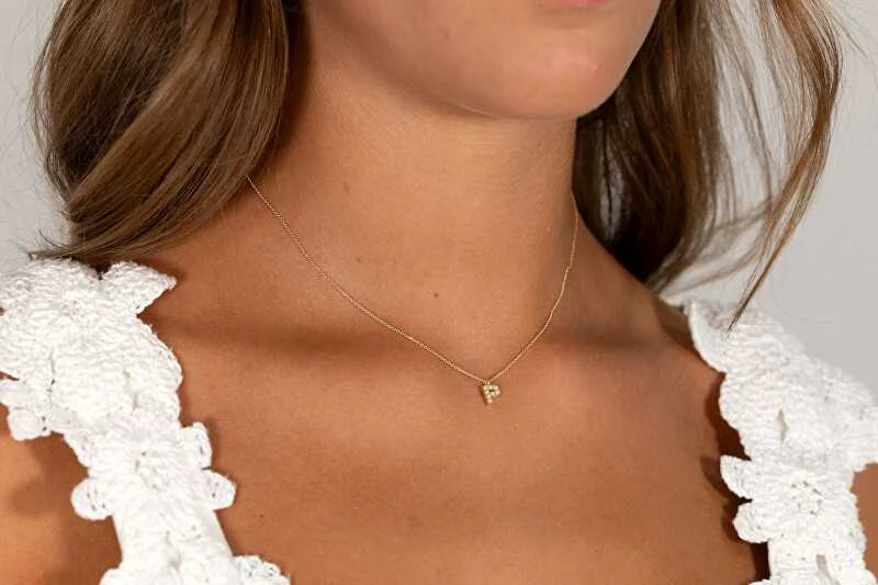 Alisia Auksu padengtas vėrinys su Swarovski perlais "P" AL4258.01.916