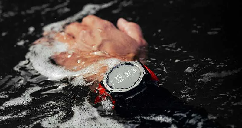 Išmanusis laikrodis Amazfit T-Rex 3, Nerudijančio plieno korpusas su onikso spalvos silikoniniu dirželiu