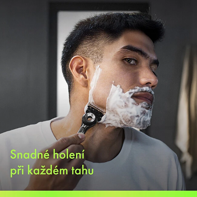 Gillette Labs Skustuvas Vyrams + 3 skutimosi galvutės, magnetinis stovas