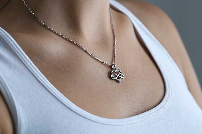 Beneto Romantic sidabrinis pakabukas su cirkoniais Infinite love AGH542L