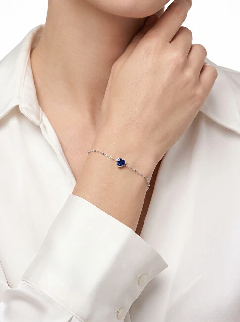 Brilio Silver Minimalistinė sidabrinė apyrankė Mėlyna Heart BRC30WB