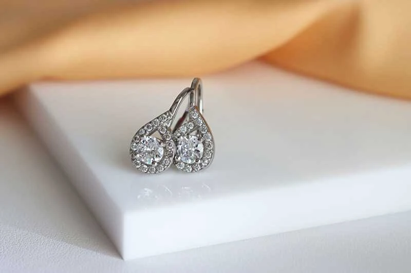 Brilio Silver Brilio Sidabrinis Sparkling sidabrinis auskarai su skaidriais cirkoniais EA756W