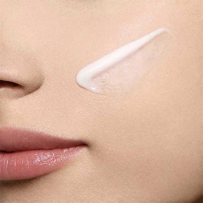 Clarins Maitinamoji atgaivinanti dieninė emulsija 50 ml