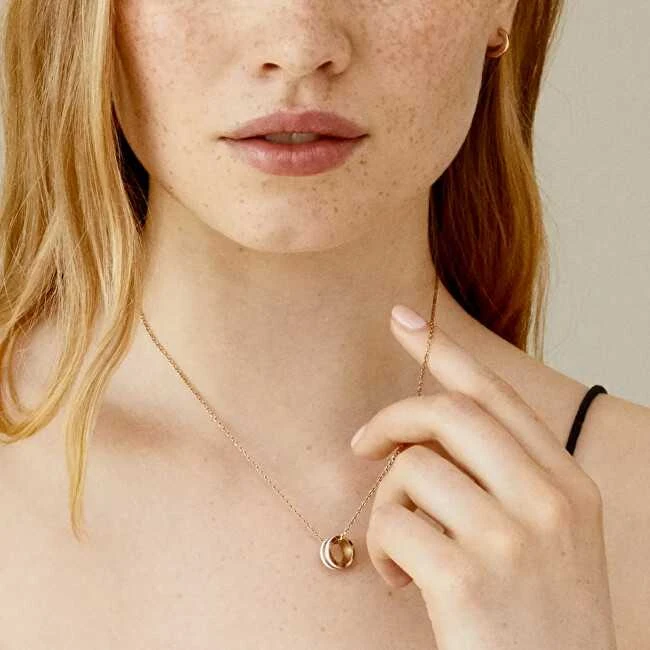 Daniel Wellington Stilingas bronzinis karoliai su apvaliu pakabuku Emalie DW00400305