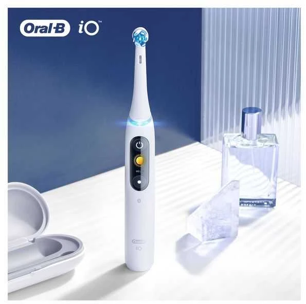 BRAUN iO RB CWF-4 Ultimate Clean Baltas 4ct antgaliai dantų šepetėliui