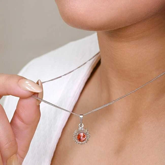 Evolution Group Blizgantis pakabukas su Swarovski kristalu „Gėlė“ 54032.3 fuksija