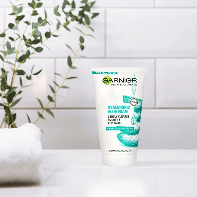Garnier Skin Naturals hialurono alavijo putos valomosios putos moterims, 150 ml