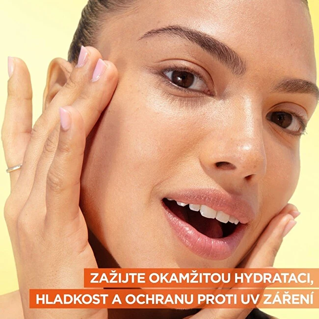 Garnier Skin Naturals Vitamin C Brightening Serum Kreminis Skin Serum moterims, 50 ml