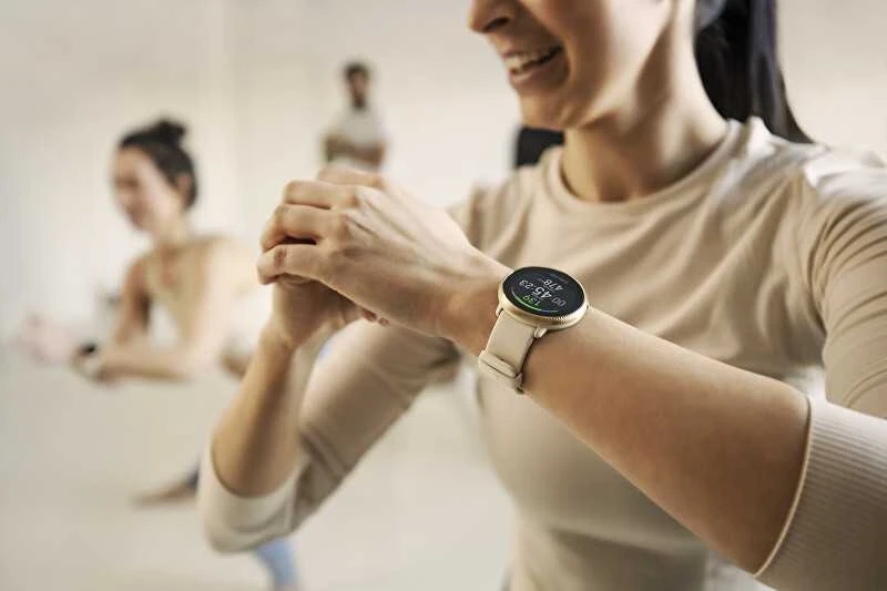 Išmanusis laikrodis Polar Ignite 2, S/L dydis, Aukso spalvos korpusas su smėlio spalvos dirželiu