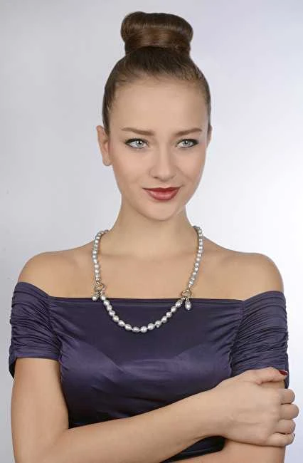 Jwl Luxury Pearls Tikrų pilkų perlų vėrinys JL0557