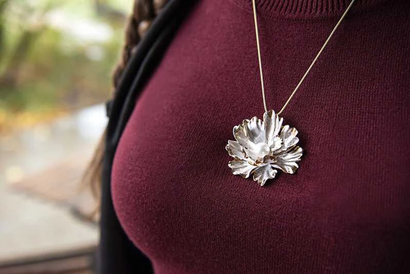 Jwl Luxury Pearls Unikali 2in1 gėlių sagė su tikru perlu JL0573