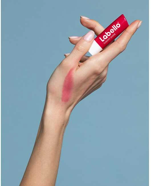 Labello Cherry Shine 24h Moisture Lūpų balzamas Lūpų balzamas moterims, 4,8 g