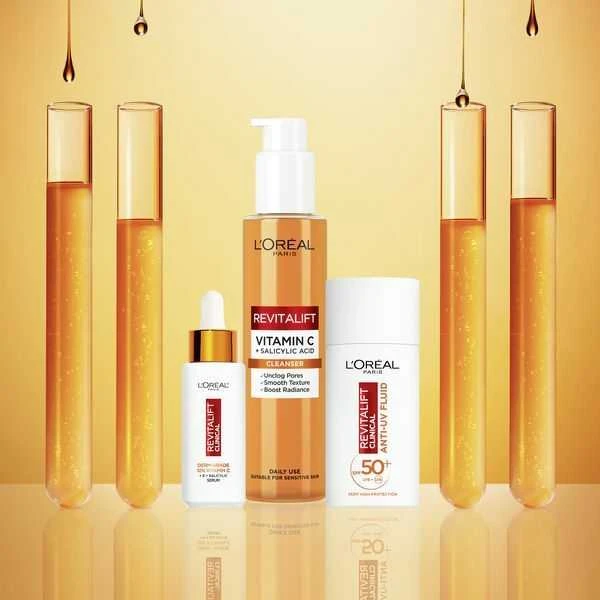L'Oréal Paris Revitalift Clinical vitaminas C + salicilo rūgštis Valiklis Valiklis Mousse moterims, 150 ml