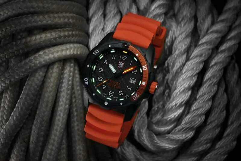 Laikrodis „Luminox Bear Grylls Survival SEA“ serija „Niekada nepasiduok“ XB.3729.NGU