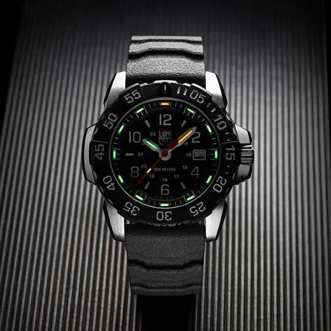 Laikrodis „Luminox Navy SEAL“ karinis nardymo kaklo papuošalas XS.3251.CB